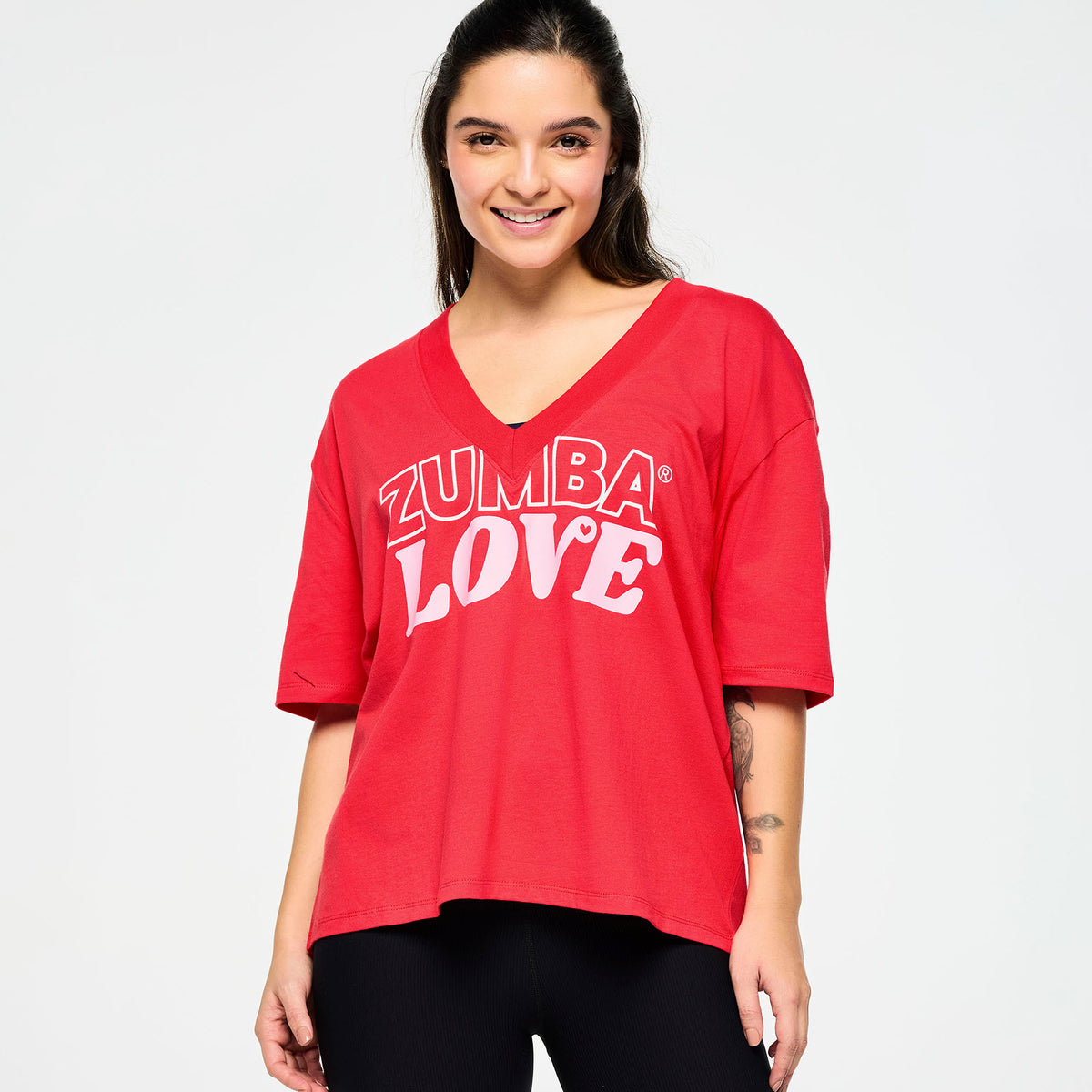 新品　ZUMBA トップス　ZUMBA 新作♪ユニセックス Zumba X Peanuts Love Tee-White (ZUMBA