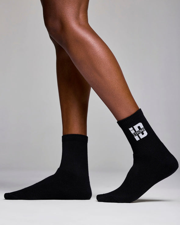STRONG iD Half Crew Plush Socks - Black / White S3A000019