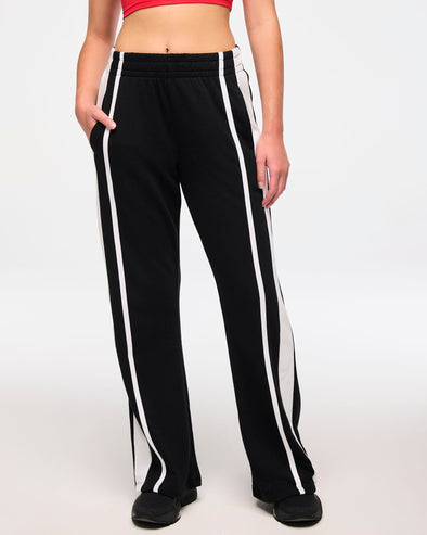 Zumba Haus Knit Flared Leg Sweatpants - Bold Black Z1B000534