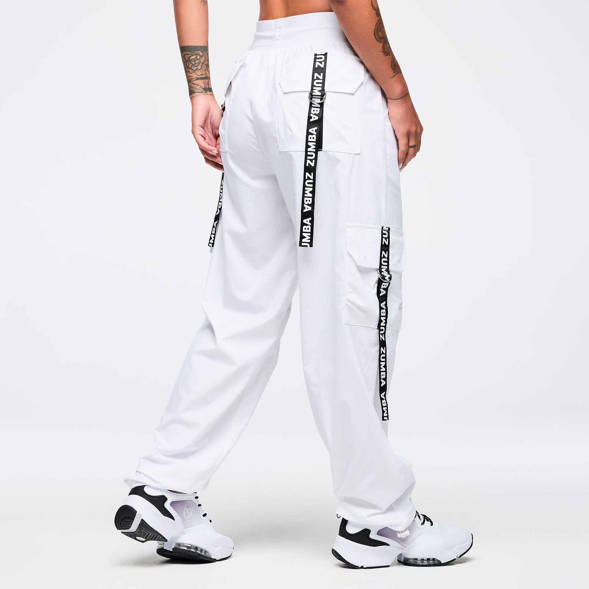 ZUMBA☆ 正規品☆ カーゴパンツ ☆白 ☆XS Zumba Basic Woven Cargo Pants - Wear It Out White Z1B000878