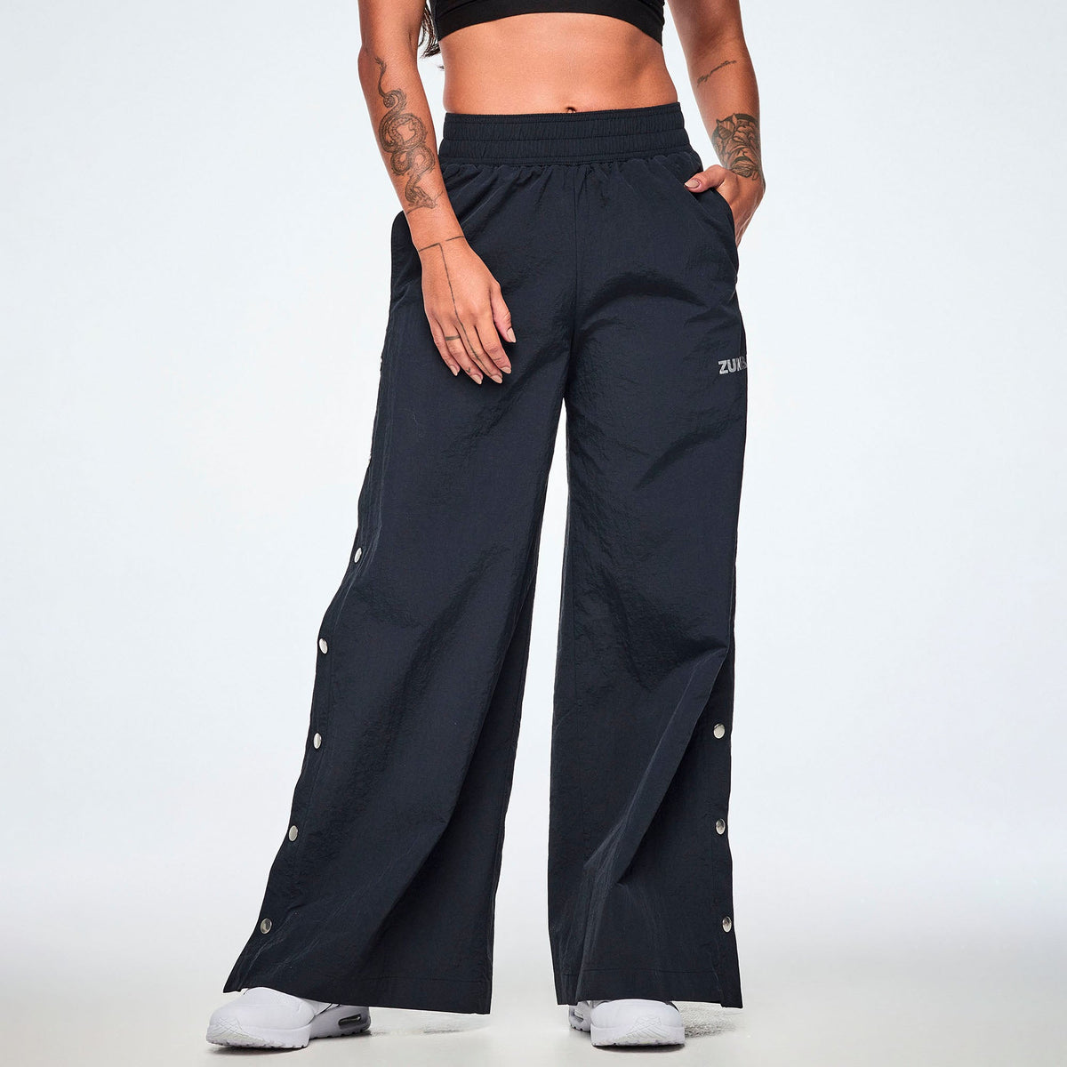Rock 'n' Roll Wide Leg Pants With Side Snaps - Bold Black Z1B000910