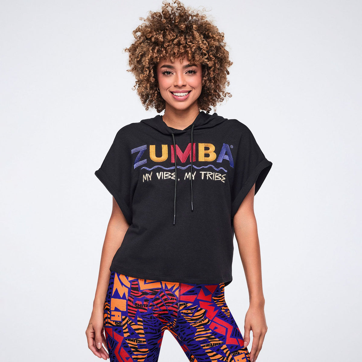 Wildbeat Short Sleeve Crop Pullover Hoodie - Bold Black Z1T001127