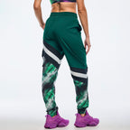 Apres Zumba Men's Woven Cargo Pants - Black/Green Z2B000090